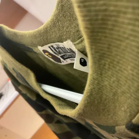 Bape Shark Tee - Picture 7 of 7